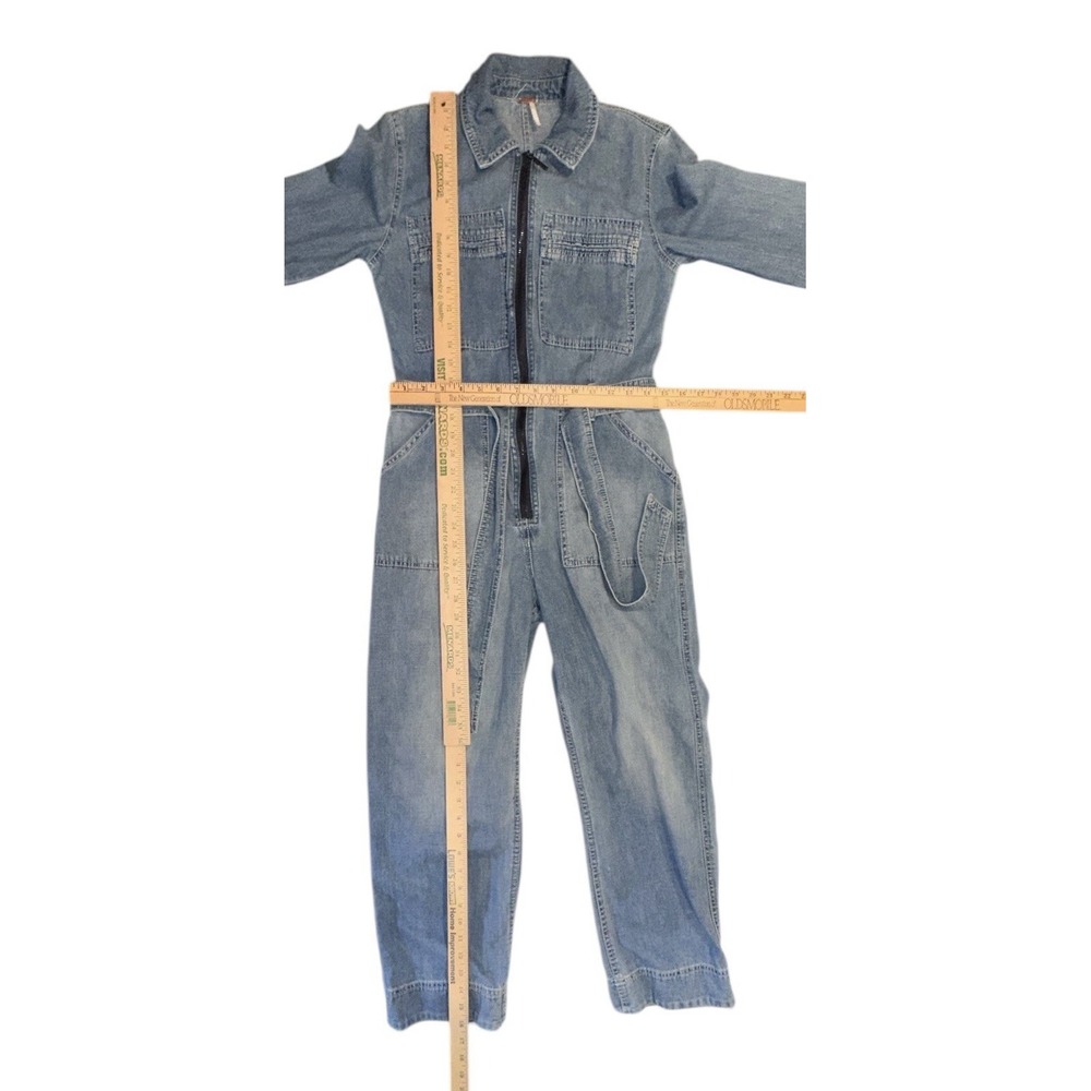 Free People Charlie Denim Jumpsuit Womens Sz 4 Coverall Pockets Zip Front - Picture 10 of 13